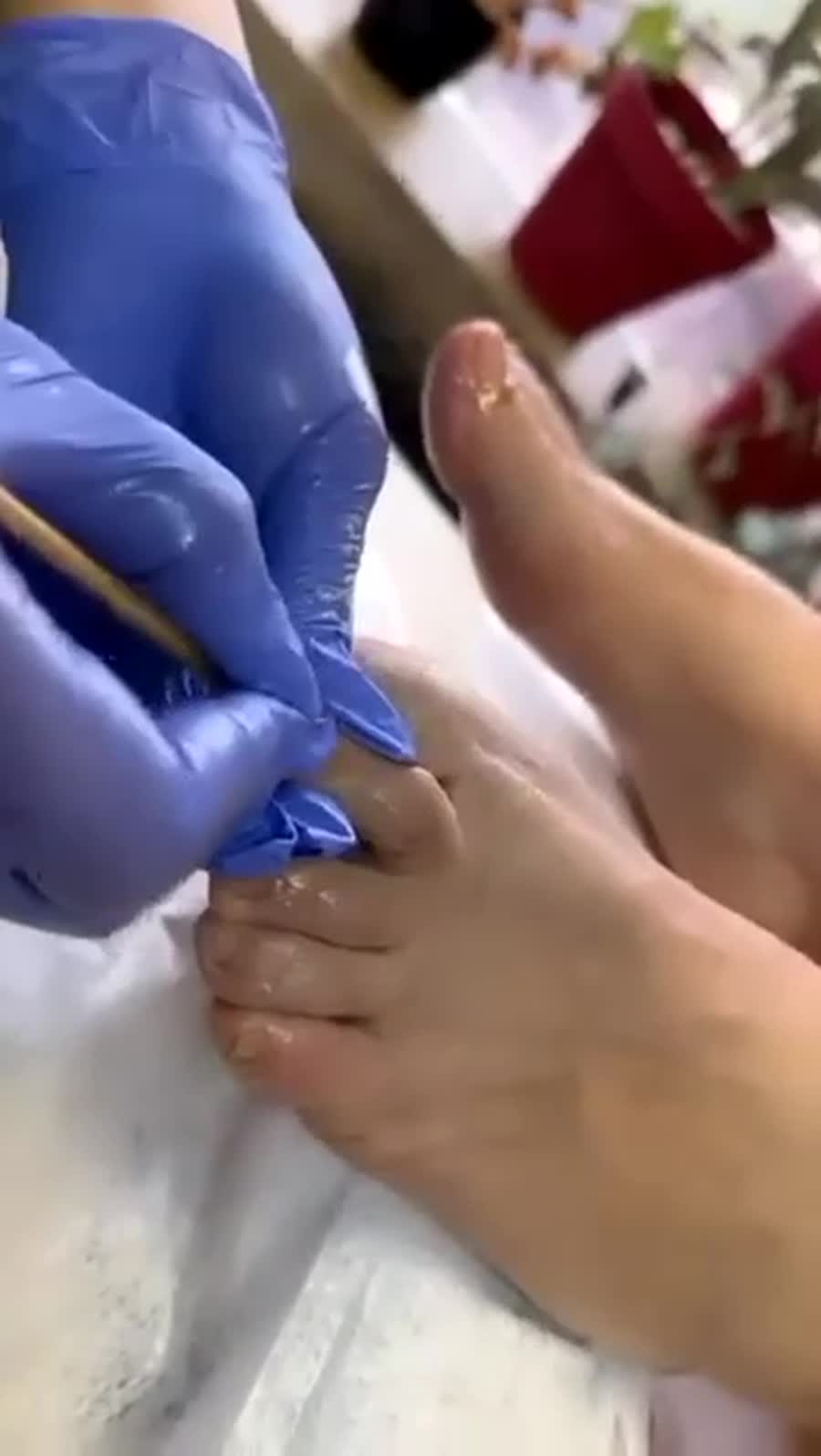 Ezgi pedikür uygulaması